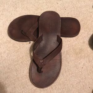 American Eagle Ladies flip flops
